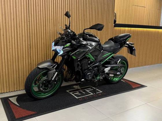 KAWASAKI Z900 